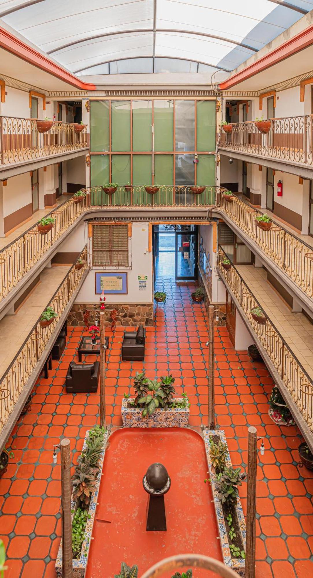 Hotel Zapotlan سيوداد غوزمان المظهر الخارجي الصورة