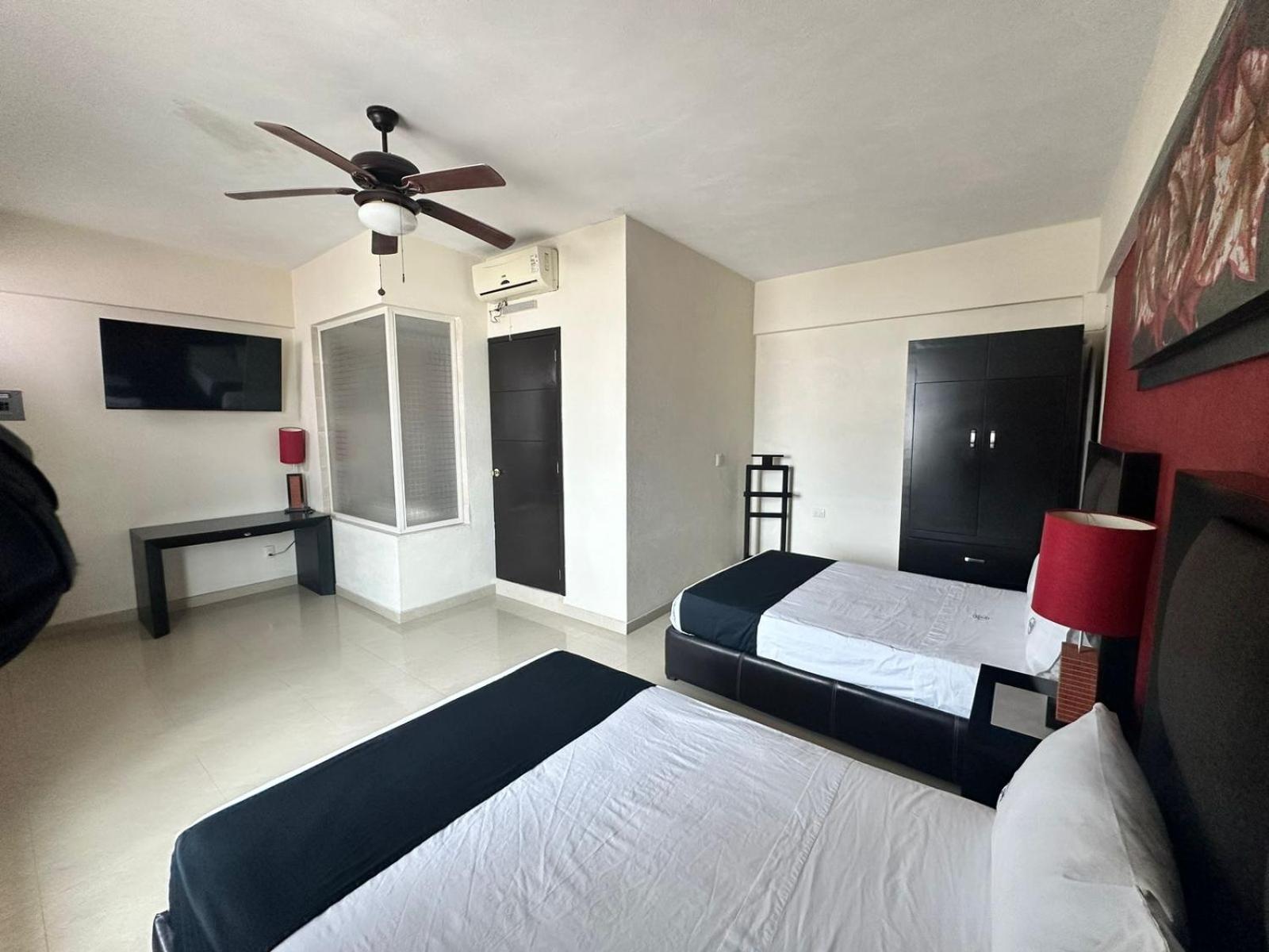 Hotel Zapotlan سيوداد غوزمان المظهر الخارجي الصورة