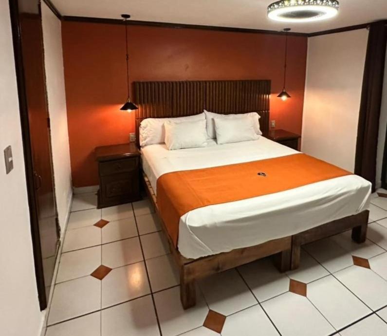 Hotel Zapotlan سيوداد غوزمان المظهر الخارجي الصورة