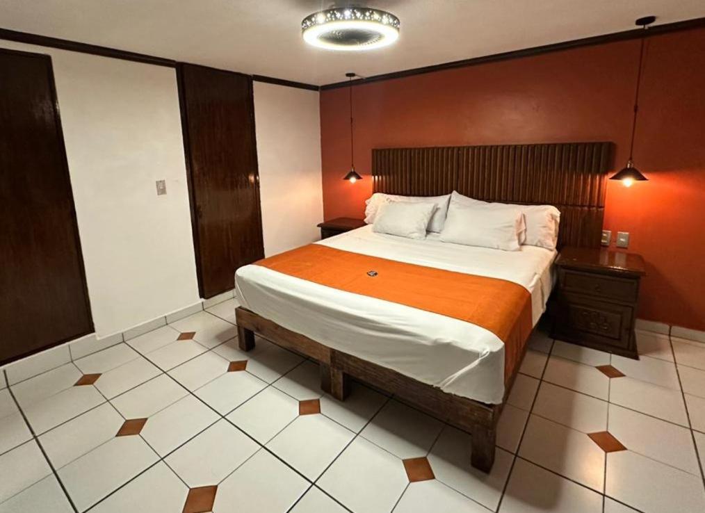 Hotel Zapotlan سيوداد غوزمان المظهر الخارجي الصورة
