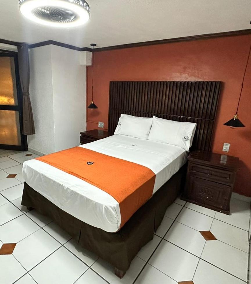 Hotel Zapotlan سيوداد غوزمان المظهر الخارجي الصورة