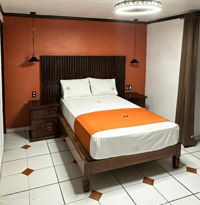 Hotel Zapotlan سيوداد غوزمان المظهر الخارجي الصورة